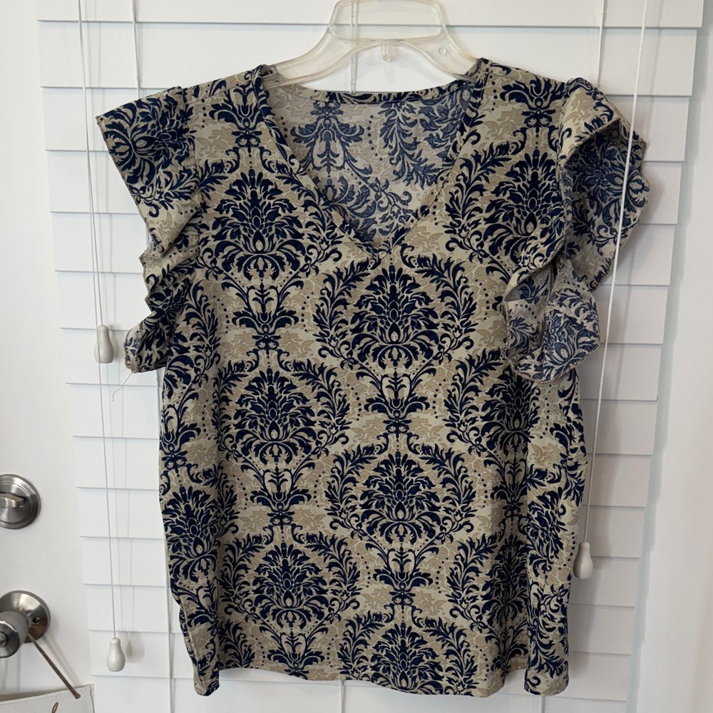 SHEIN Navy and Cream Patterned Women's Top